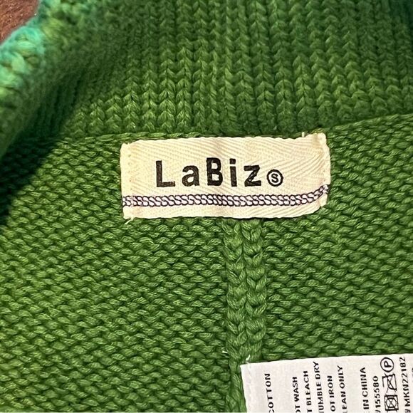 LaBiz Green Knit High-Waisted Short 🌺 NWOT 🌺 scalloped hem 🌺 - Picture 3 of 4